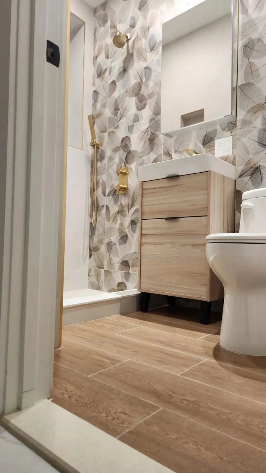 Midline 24" Natural Wall Hung Vanity With Sink - Tilevanity.com